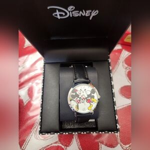 Mickey-Minnie Kiss Watch